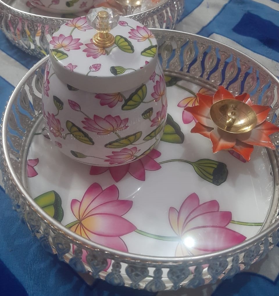 Designer Flower Tray with Container