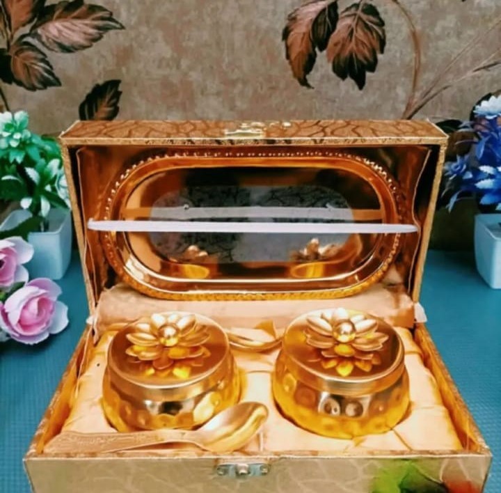 Dry Fruit Jar with basket